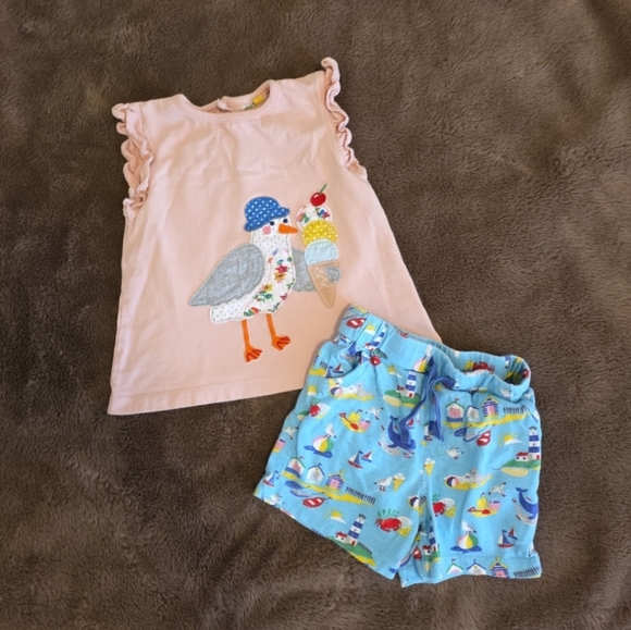 Outfit - Picture 1 of 10